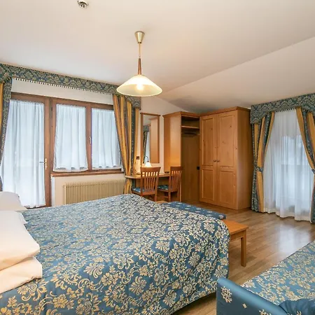 Conca Hotel Fiera Di Primiero